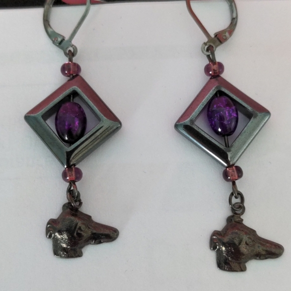 Greyhound Earrings - Picture 4 of 4